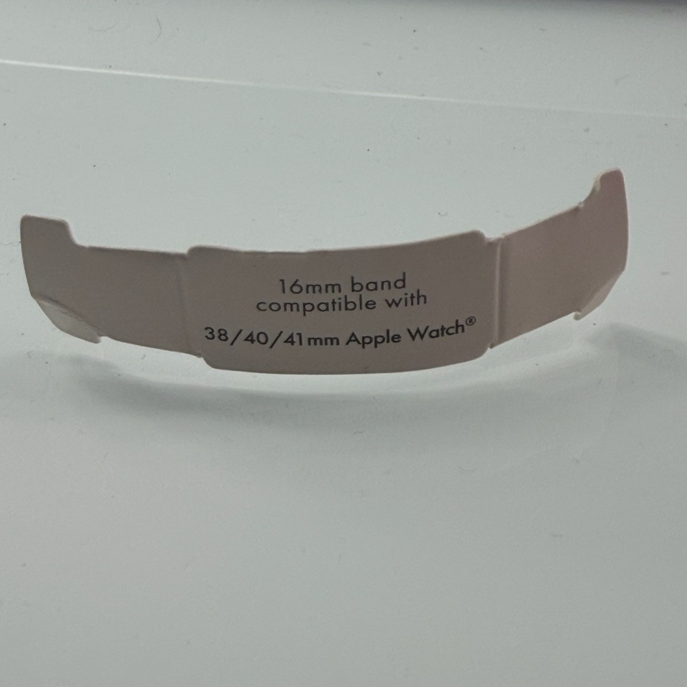 Kate Spade Apple Watch band - Picture 5 of 8